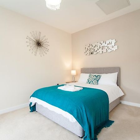 Station Suites Watford  Bagian luar foto